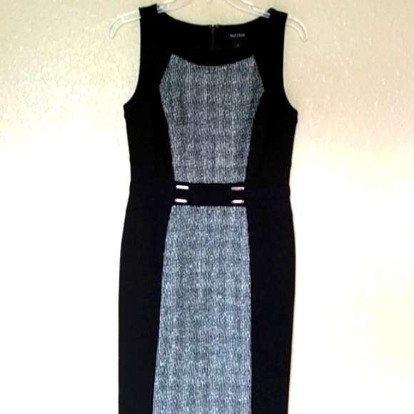 Whitehouse Blk Mkt Corpcore Career Casual DRESS Black White Tweed Boucle Size 4 - Picture 1 of 10